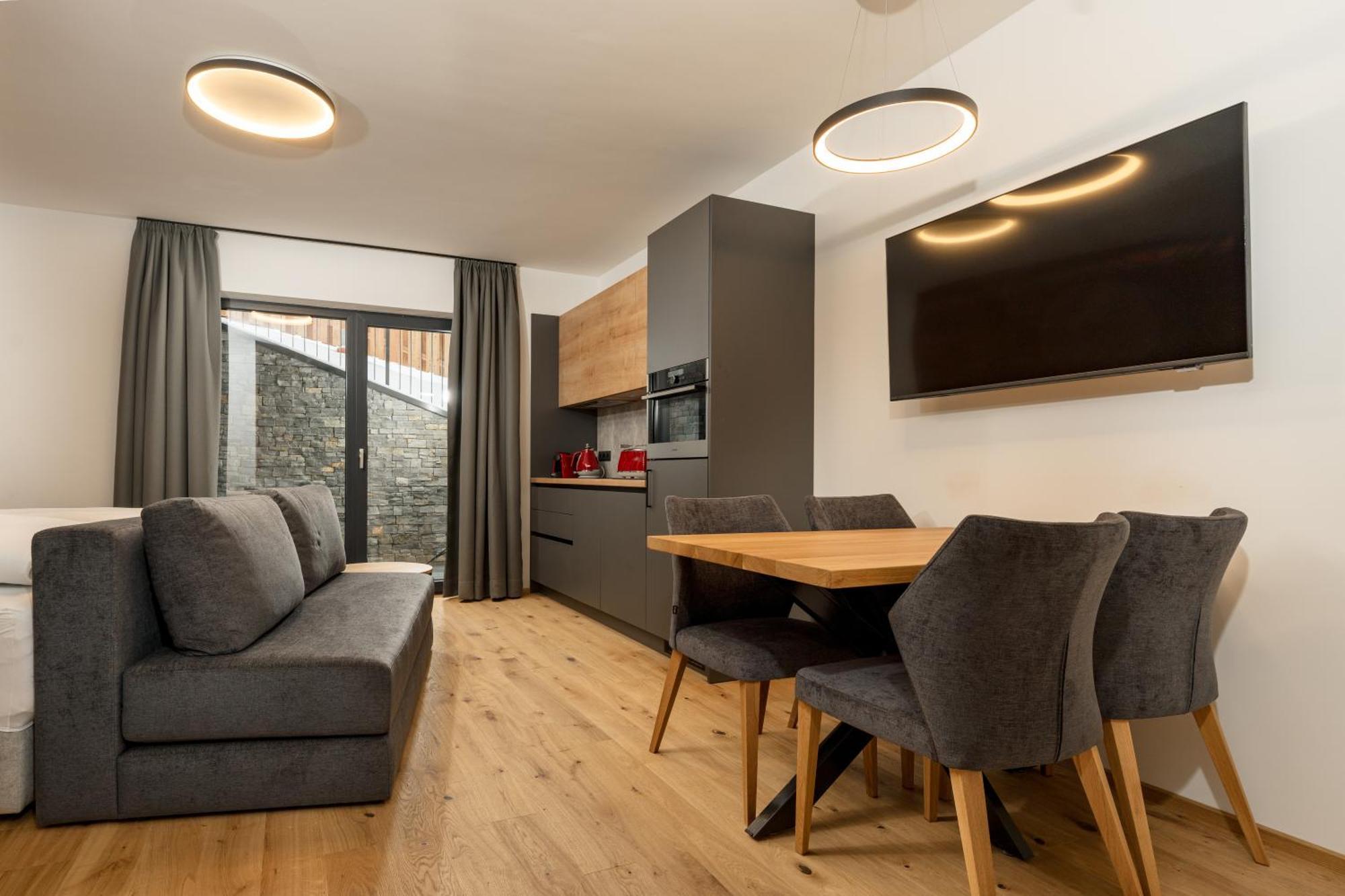 Pure Alpine Suites ชลัดมิง ภายนอก รูปภาพ