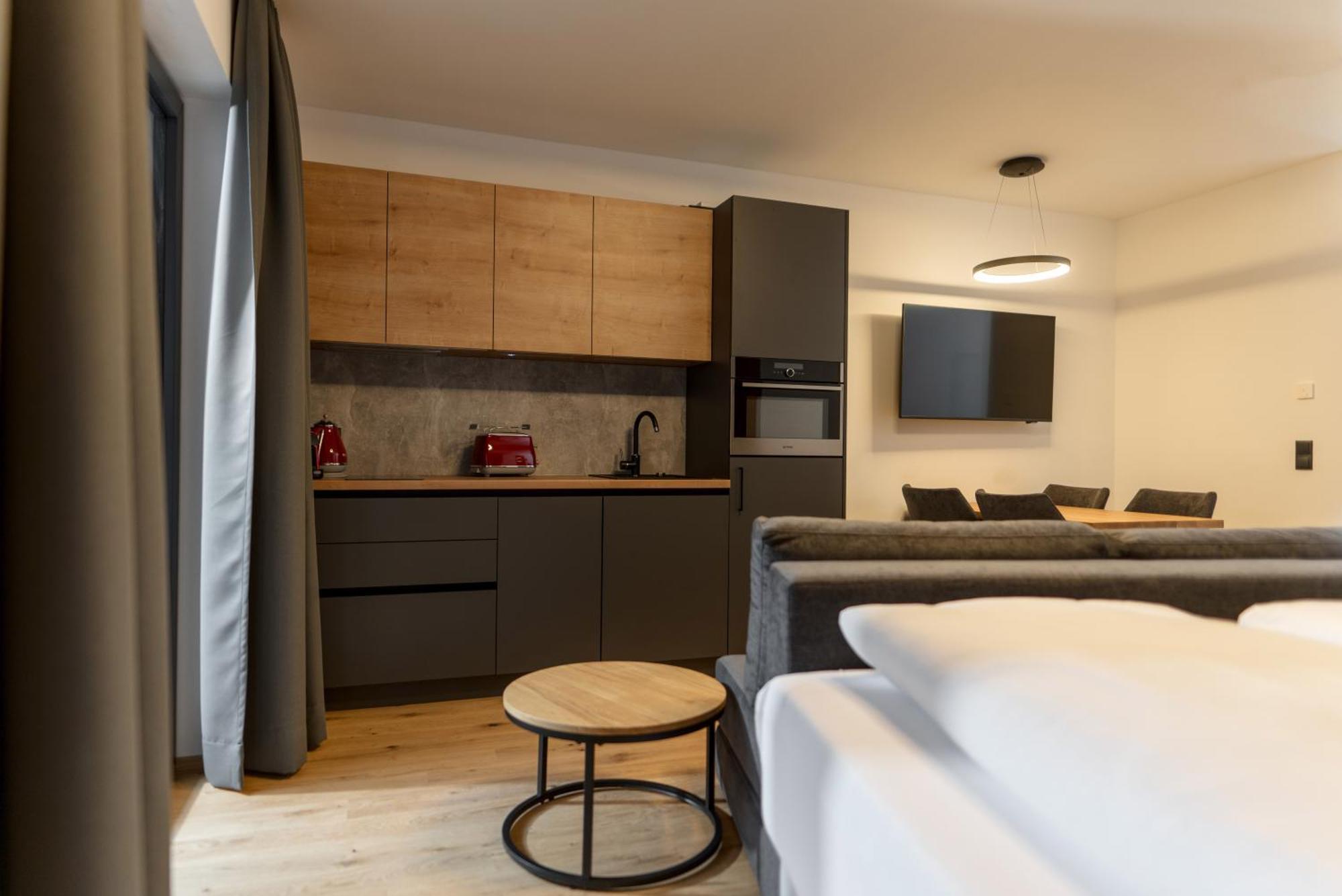 Pure Alpine Suites ชลัดมิง ภายนอก รูปภาพ
