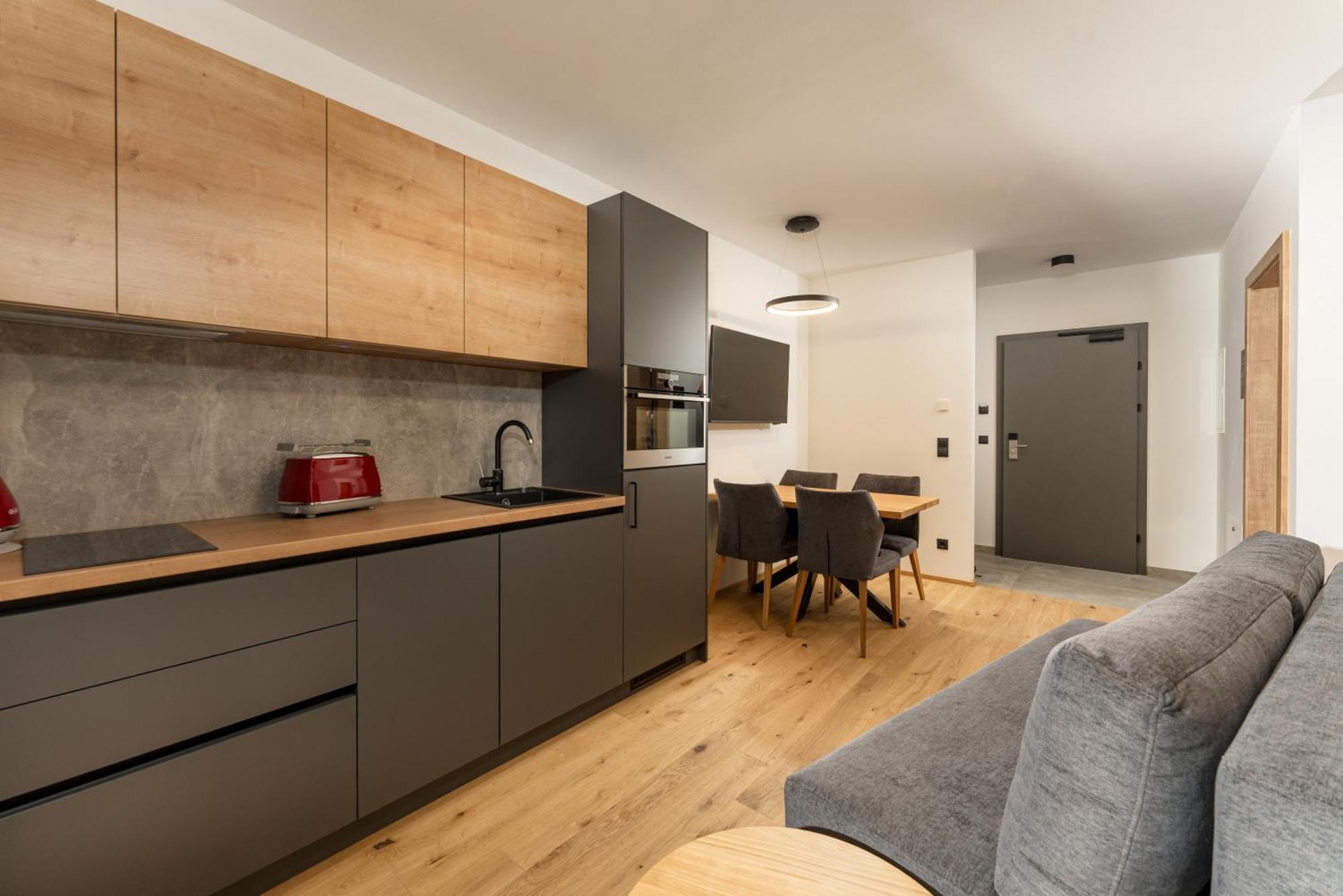 Pure Alpine Suites ชลัดมิง ภายนอก รูปภาพ