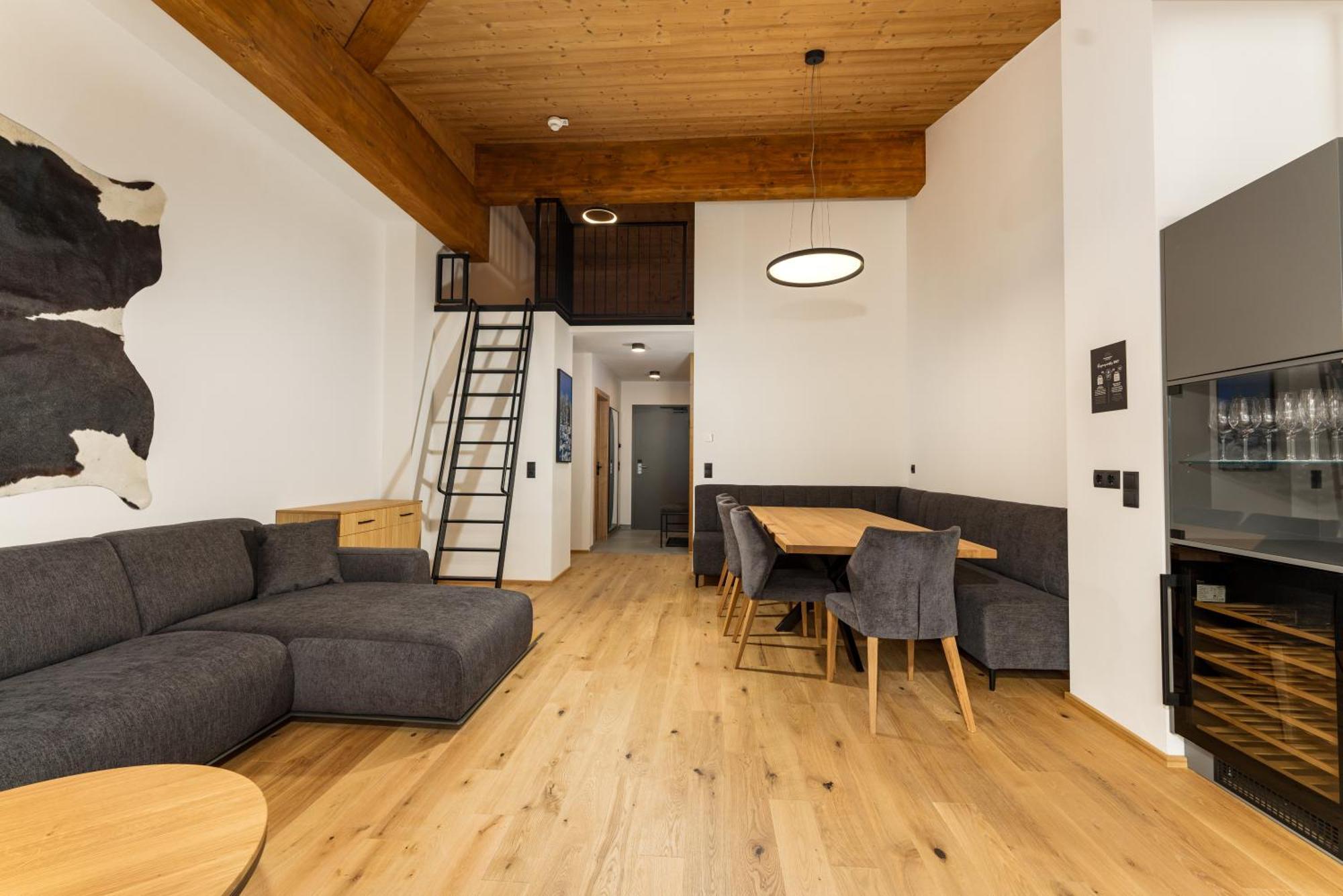 Pure Alpine Suites ชลัดมิง ภายนอก รูปภาพ