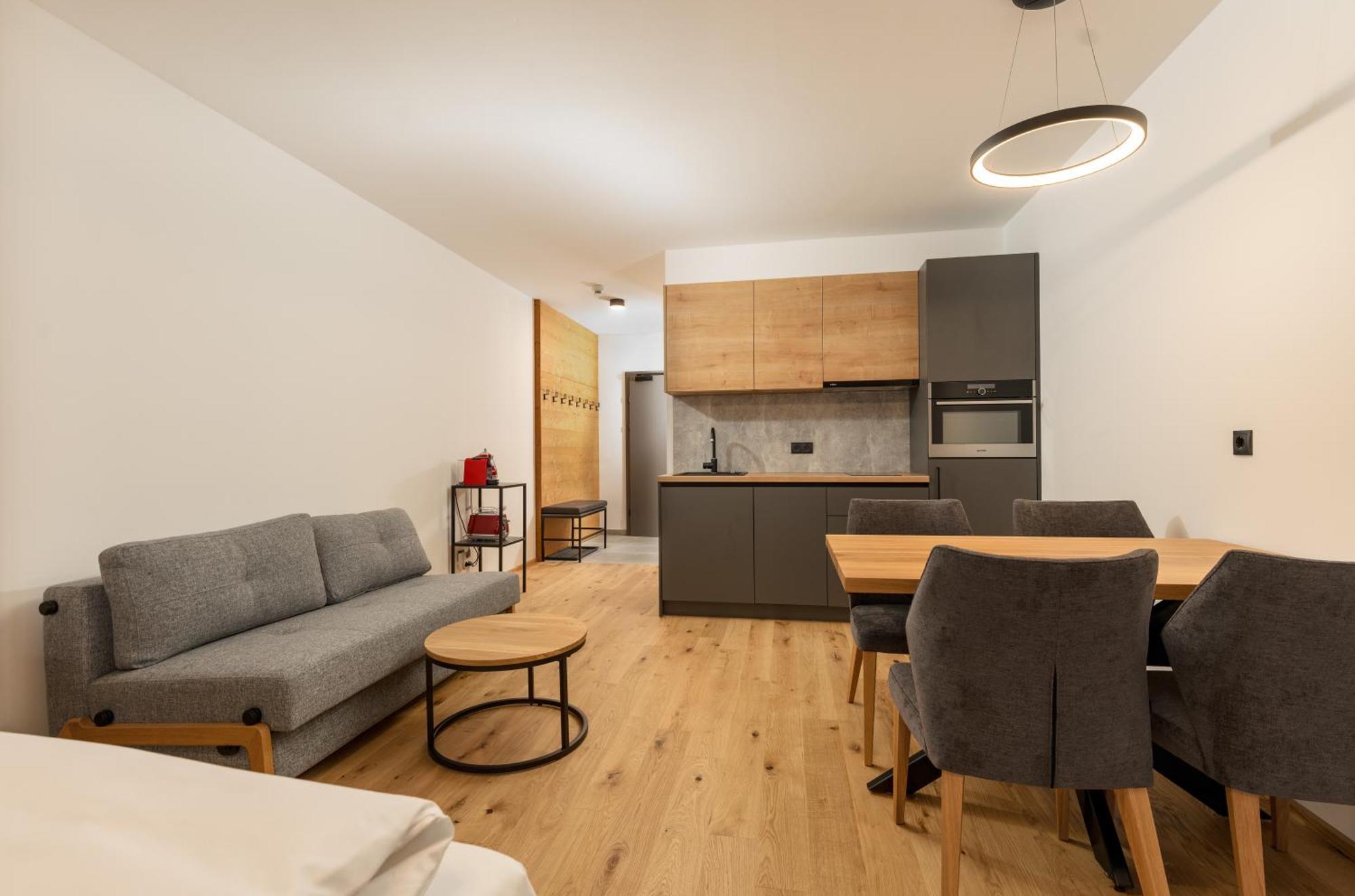 Pure Alpine Suites ชลัดมิง ภายนอก รูปภาพ