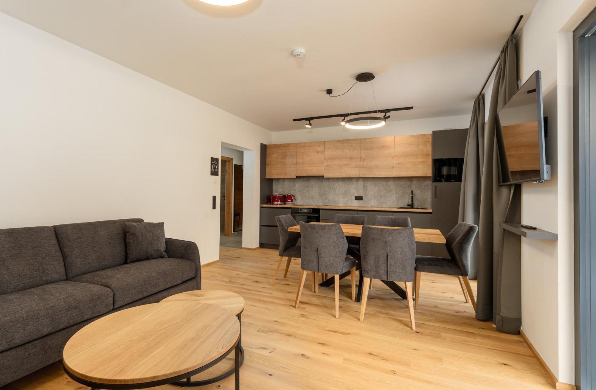 Pure Alpine Suites ชลัดมิง ภายนอก รูปภาพ